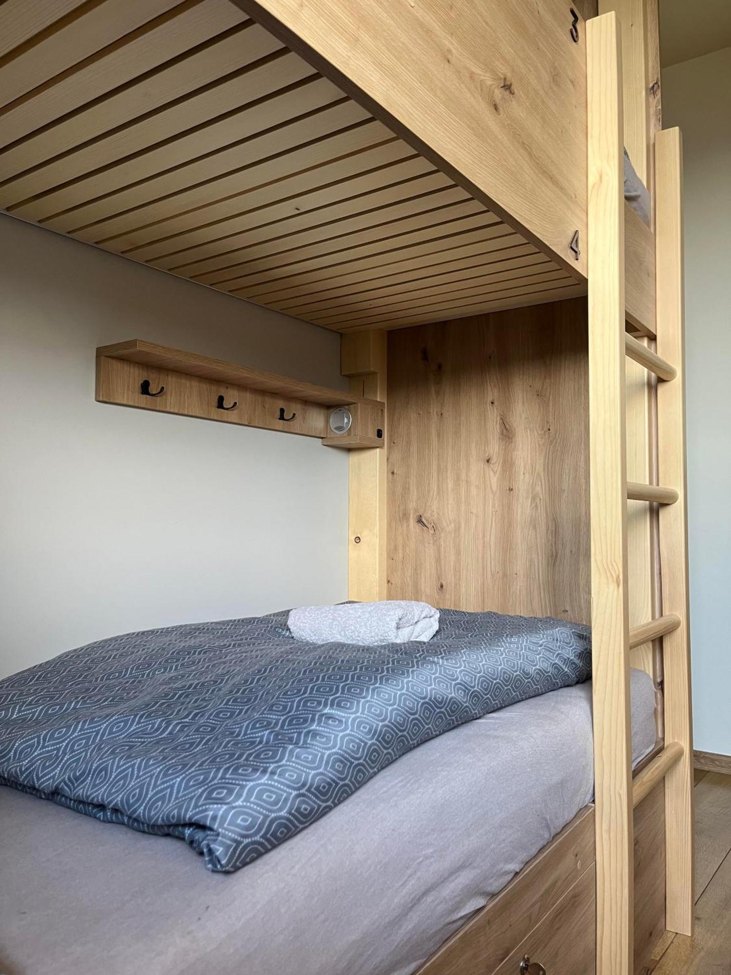 Sherpa'S Hostel High Tatras Štrbské Pleso エクステリア 写真
